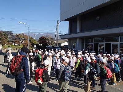 乗り物遠足（２学年）